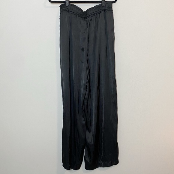 House of Harlow NWT Two Piece Top/Wide Leg Pant Set - Picture 9 of 11